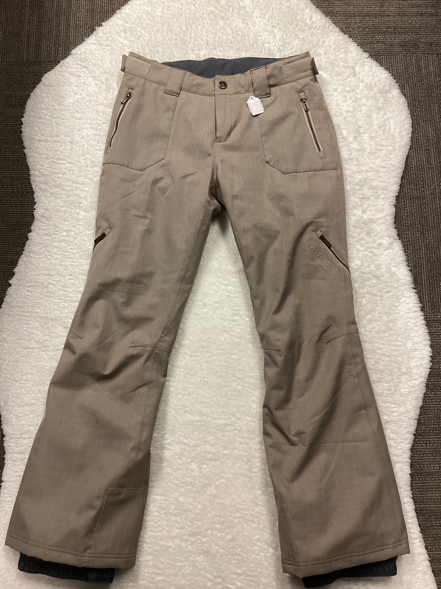 Boulder Gear size 8