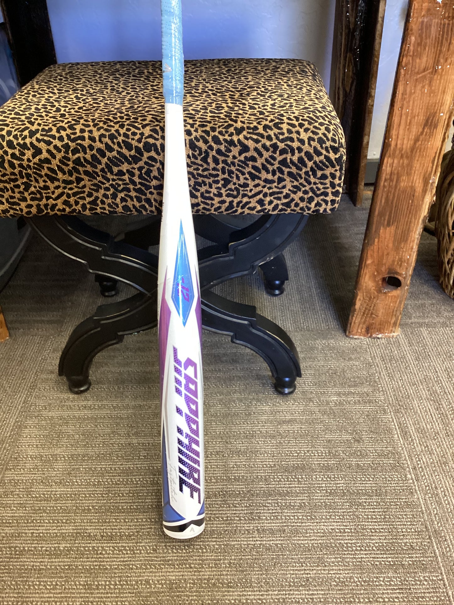 Easton Sapphire -12 Fastpitch Softball Bat 32in/20oz