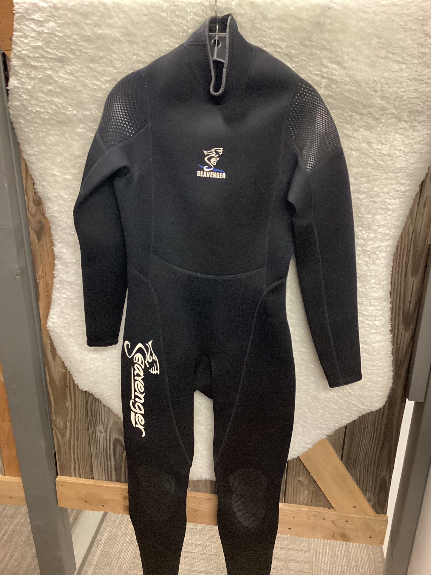 Seavenger Fullsuit Wetsuit Adult size Medium