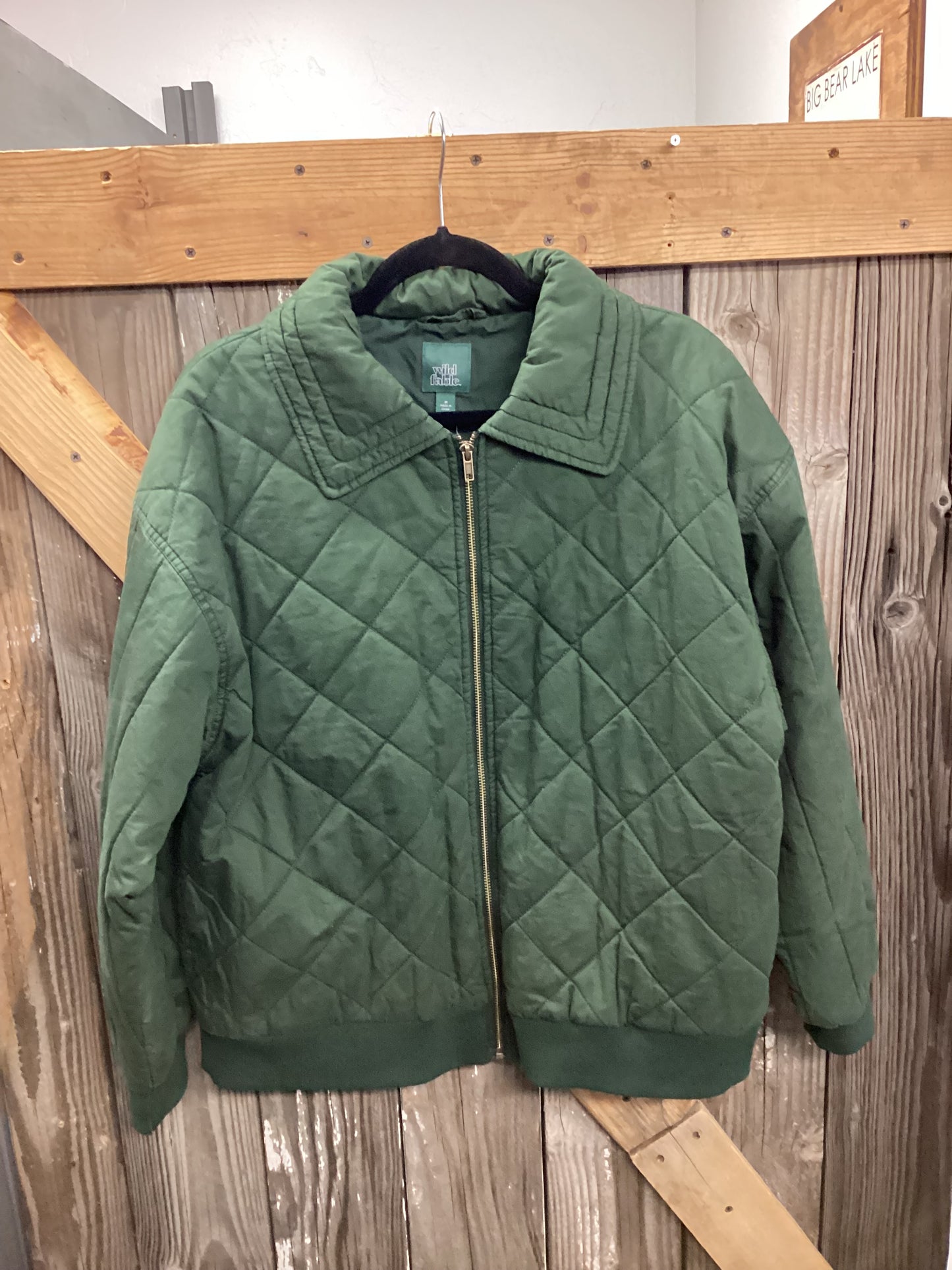 NWT Wild Fable Quilted Green Jacket Womens size Medium