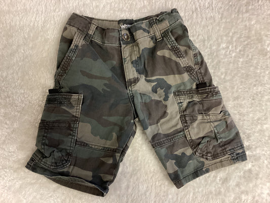 Wrangler Cargo Camo Shorts Youth size 8