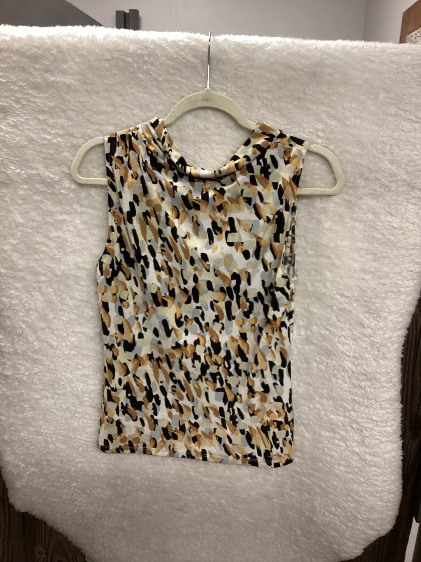 Tahari Sleeveless Blouse Womens size Medium