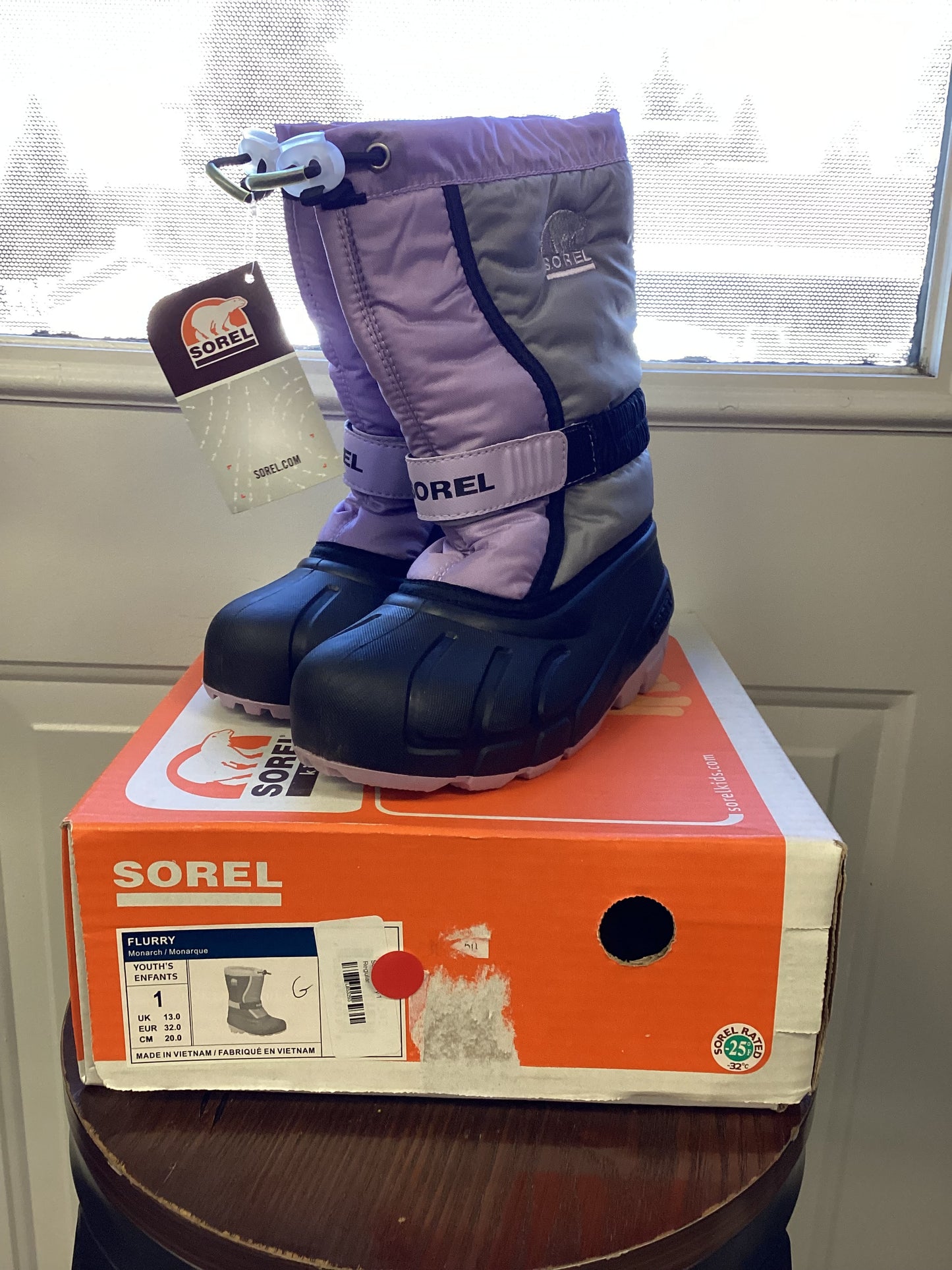 NEW Sorel Flurry Youth Winter Snow Boots Monarch sz 1